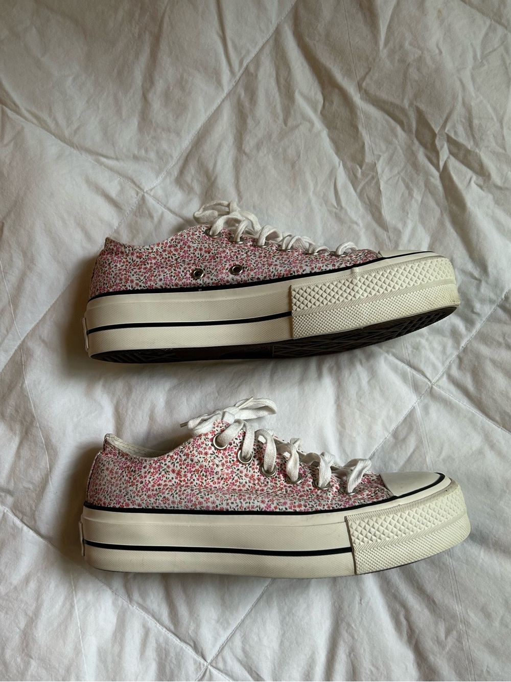 Floral Print Platform Low-Top Converse Sneakers - Pink